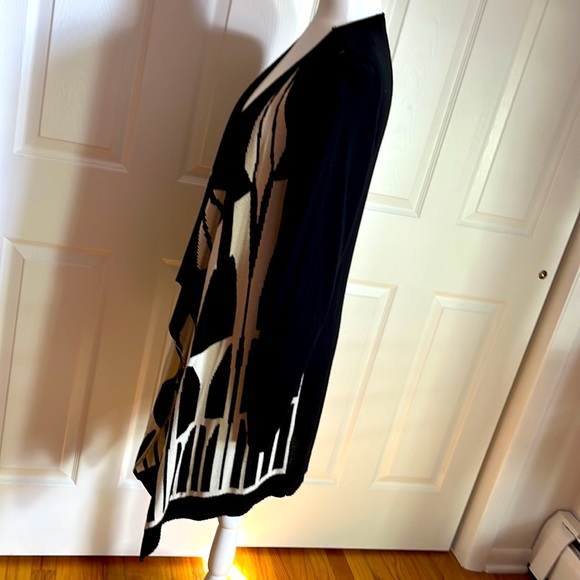 fu zade Waterfall Black Cardigan - Picture 5 of 11